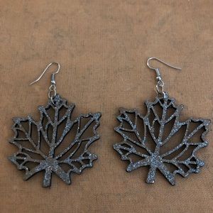 Sparkling dangling earrings